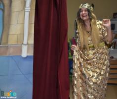 aktorka spektaklu nocy bibliotek w Busku-Zdroju