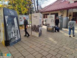 wystawa plenerowa Pokolenie Baczyńskiego