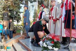 Uczestnicy obchodów Święta Niepodległości w Busku-Zdroju