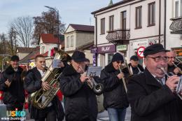 Uczestnicy obchodów Święta Niepodległości w Busku-Zdroju