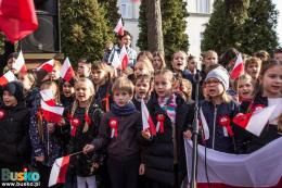 Uczestnicy obchodów Święta Niepodległości w Busku-Zdroju