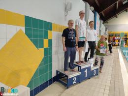 Na zdjęciu widoczni są zawodnicy kategorii 36 lat i powyżej Mężczyzn podczas dekoracji 