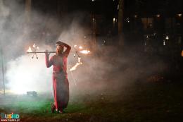 Mikołajkowy pokaz ogni i iluminacji przed BSCK