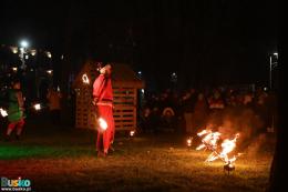 Mikołajkowy pokaz ogni i iluminacji przed BSCK