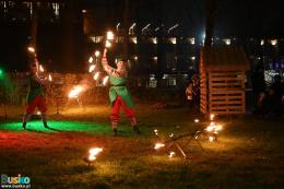 Mikołajkowy pokaz ogni i iluminacji przed BSCK