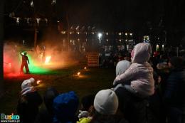 Mikołajkowy pokaz ogni i iluminacji przed BSCK