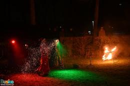 Mikołajkowy pokaz ogni i iluminacji przed BSCK