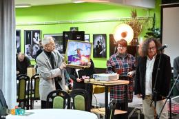 Uczestnicy wernisażu Przeglądu Ponidzie w klubie Stradivarius