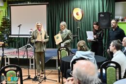 Uczestnicy wernisażu Przeglądu Ponidzie w klubie Stradivarius