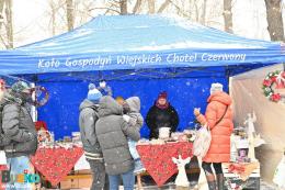 Jedno ze stoisk kiermaszu świątecznego na Placu Zwycięstwa