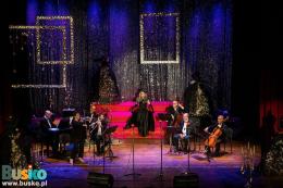 Renata Drozd na scenie BSCK  podczas Gali Sylwestrowej