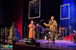 artyści na scenie BSCK  podczas Gali Sylwestrowej