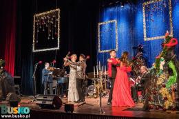 artyści na scenie BSCK  podczas Gali Sylwestrowej