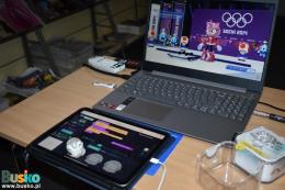 Komputer i tablet używany podczas zajęć