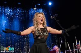 Śpiewa Joanna Nawrot