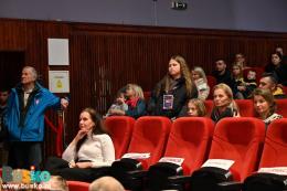 Uczestnicy Finału w sali widowiskowej, po lewej siedzi dyrektor BSCK Maria Wiśniewska