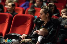 Osoby siedzące na widowni