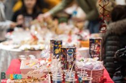 Uczestnicy Finału stojący przy scenie 