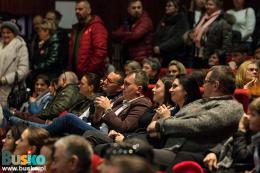 Osoby siedzące na widowni