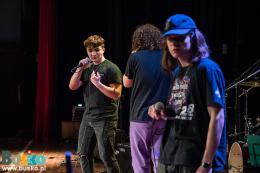 Na scenie zespół EXA