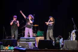 Na scenie zespół EXA