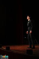 Jeden z laureatów podczas występu artystycznego