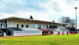 Zdjęcie przedstawia budynek Stadionu Miejskiego