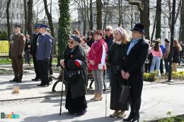 Uczestnicy Marszu Katyńskiego na al. Mickiewicza