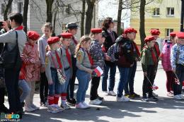 Uczestnicy Marszu Katyńskiego na al. Mickiewicza