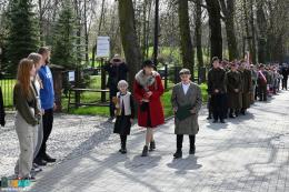 Uczestnicy Marszu Katyńskiego na al. Mickiewicza