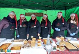Stoiska podczas kiermaszu Bożonarodzeniowego