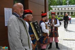 4424187358836479702346565691627405467712099n