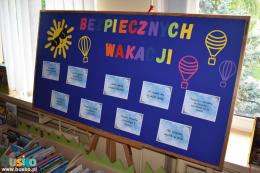 Plansza na temat bezpiecznych wakacji