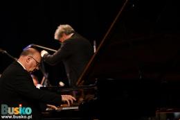  Przy fortepianie Artur Jaroń