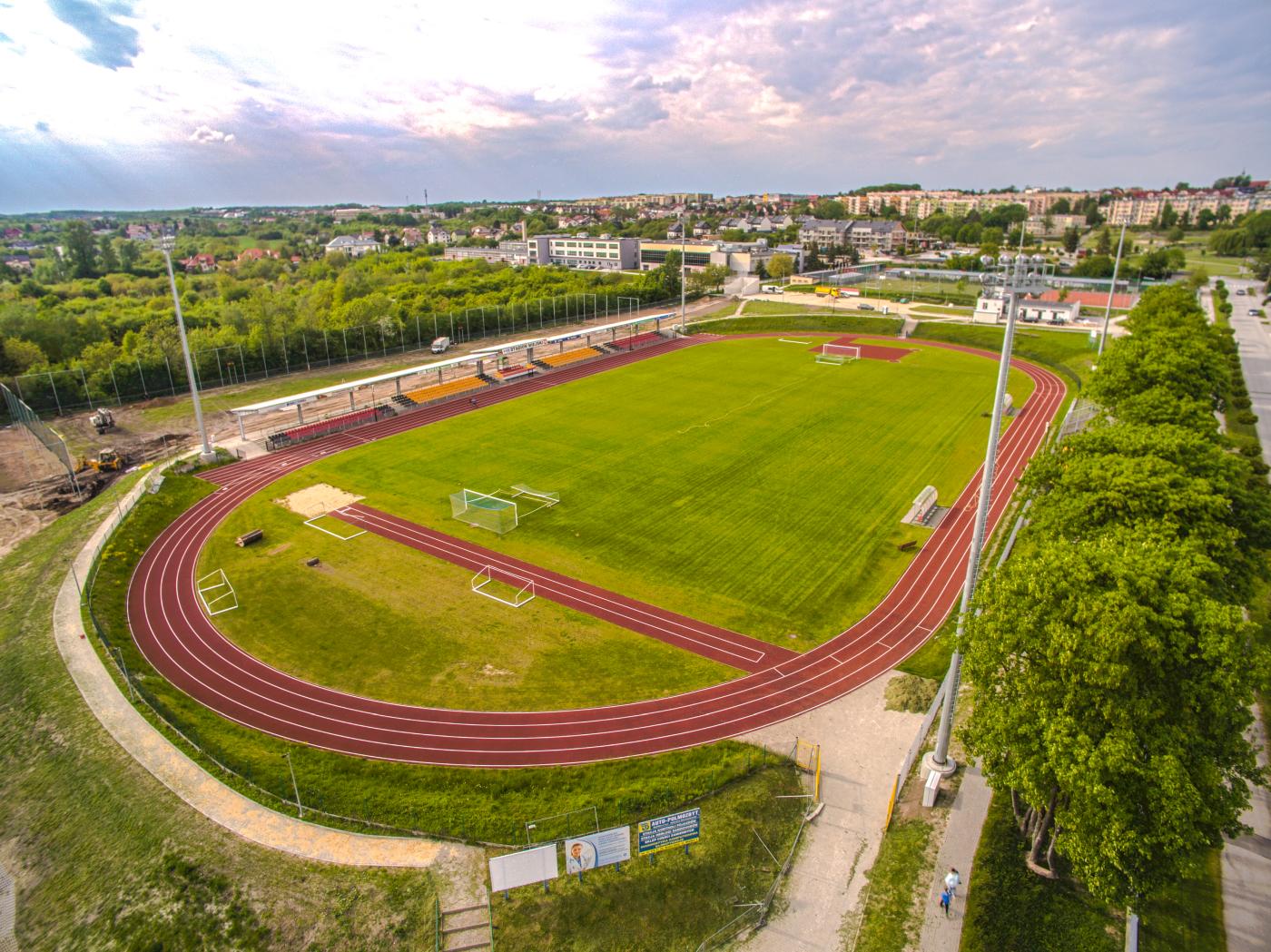 Przebudowa stadionu sportowego przy ul. Kusocińskiego w Busku-Zdroju – etap I – dokończenie robót
