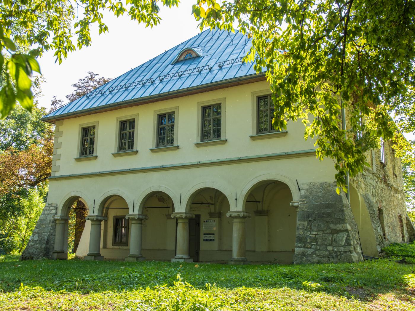 Widuchowa - dwór renesansowy